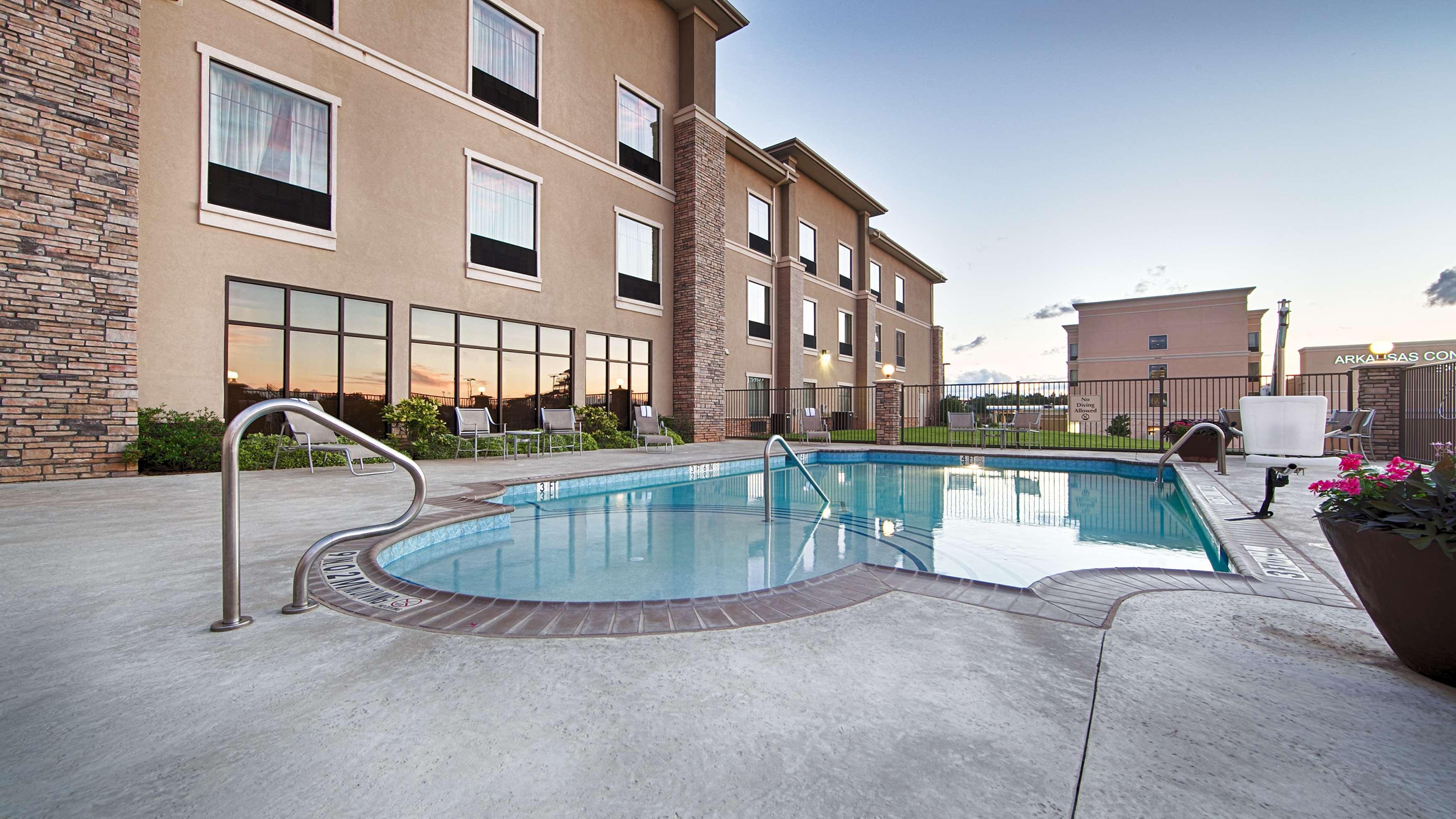 Best Western Plus Texarkana Inn And Suites Exterior foto